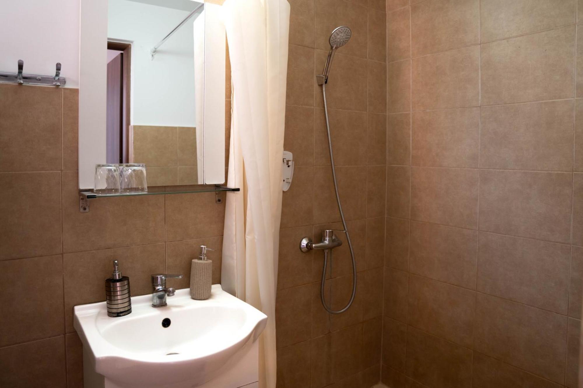 Casa Alis Ξενοδοχείο Oradea Εξωτερικό φωτογραφία