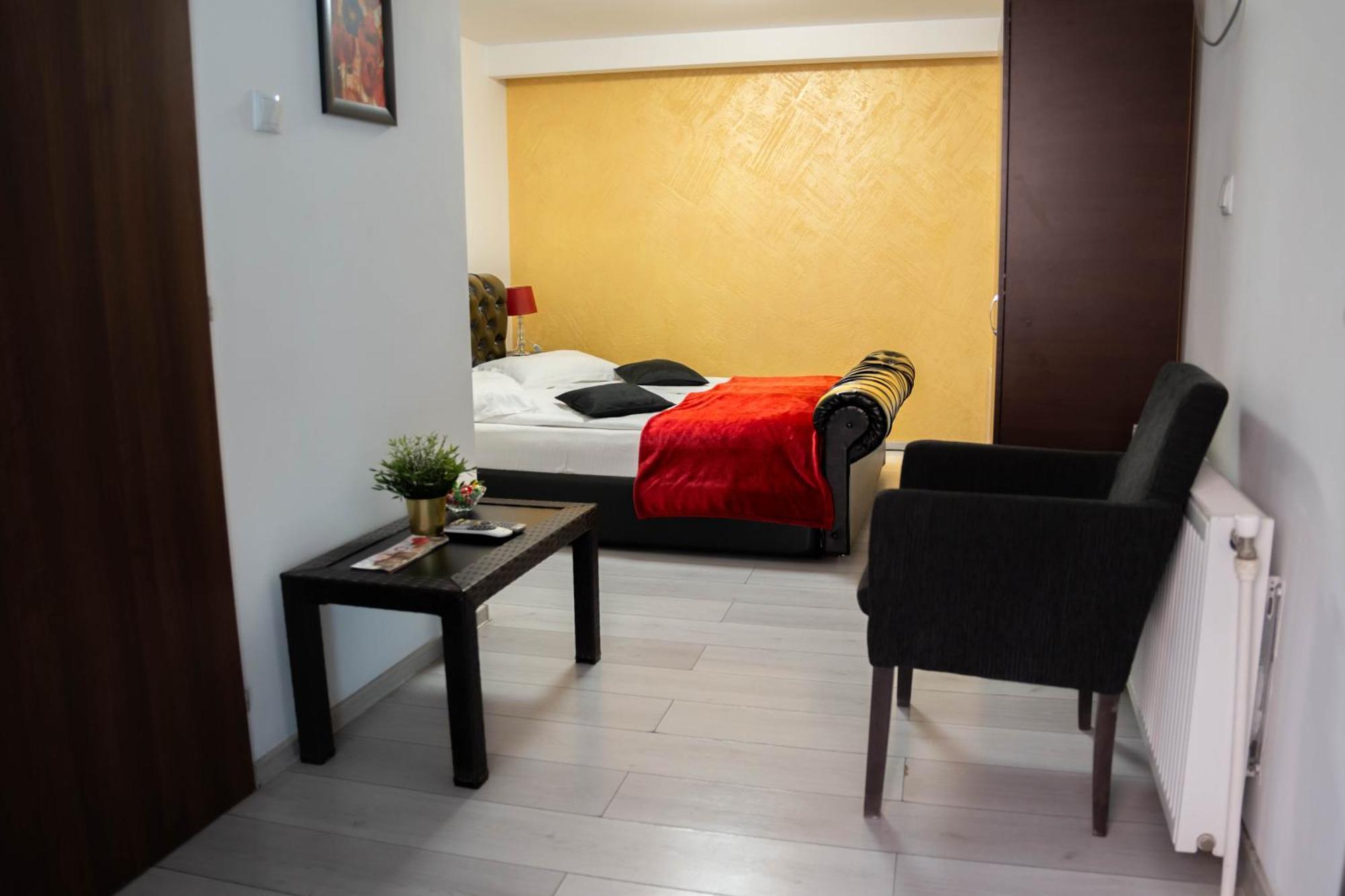 Casa Alis Ξενοδοχείο Oradea Εξωτερικό φωτογραφία